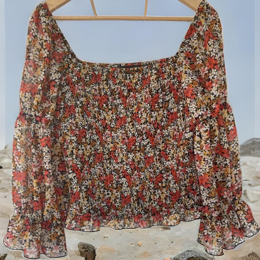 NWT By&By Womens Straight
Neck Long Sleeve Crop Top Size XL